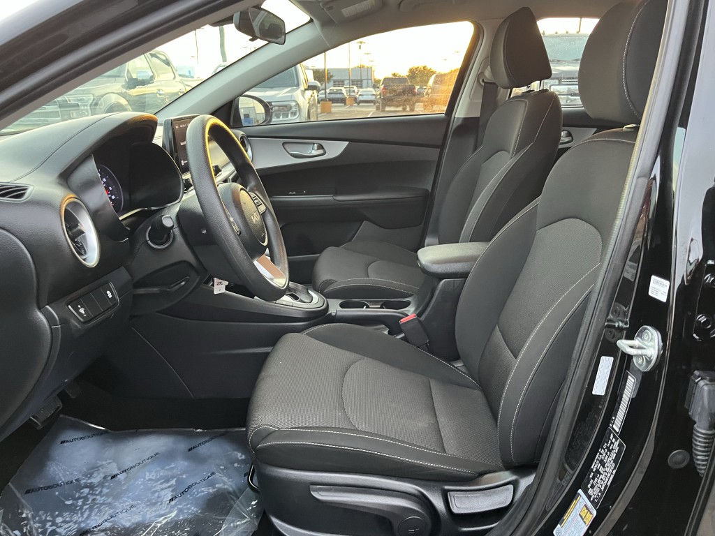 2024 Kia Forte Image 25