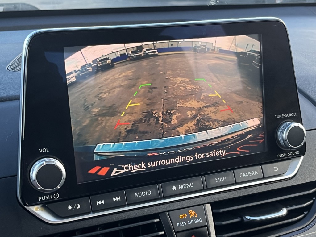 2021 Nissan Altima Image 7