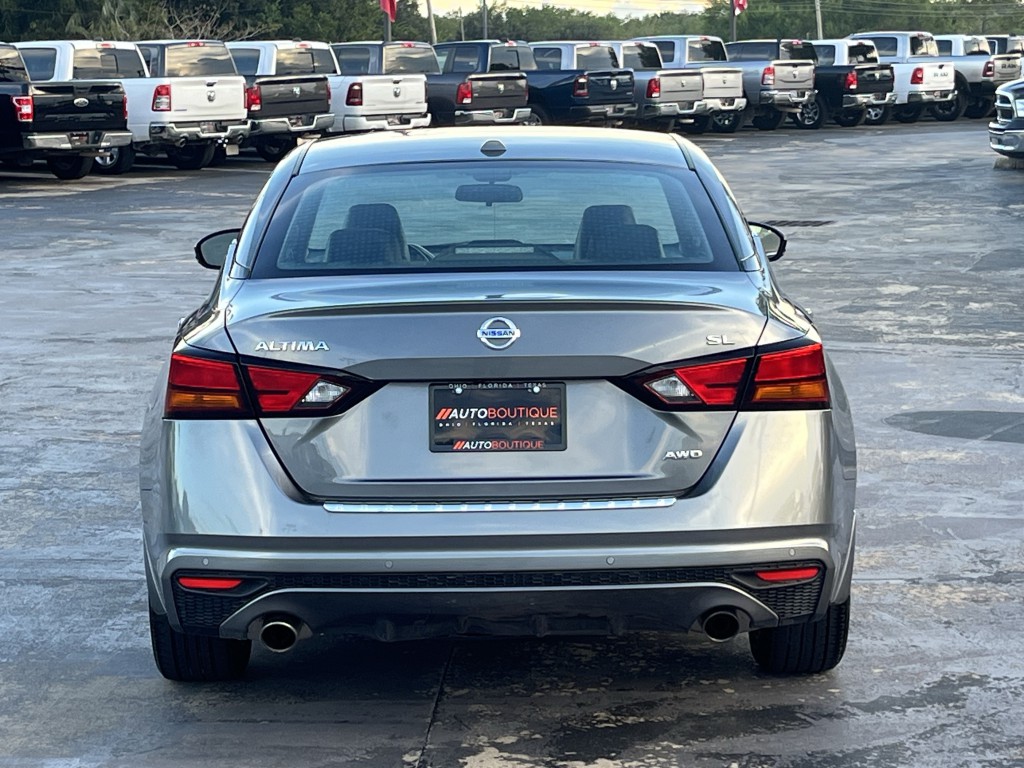 2021 Nissan Altima Image 10