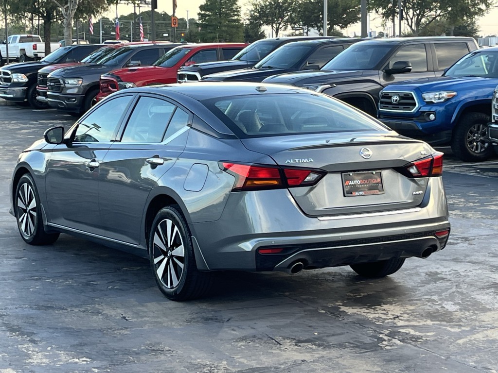 2021 Nissan Altima Image 11