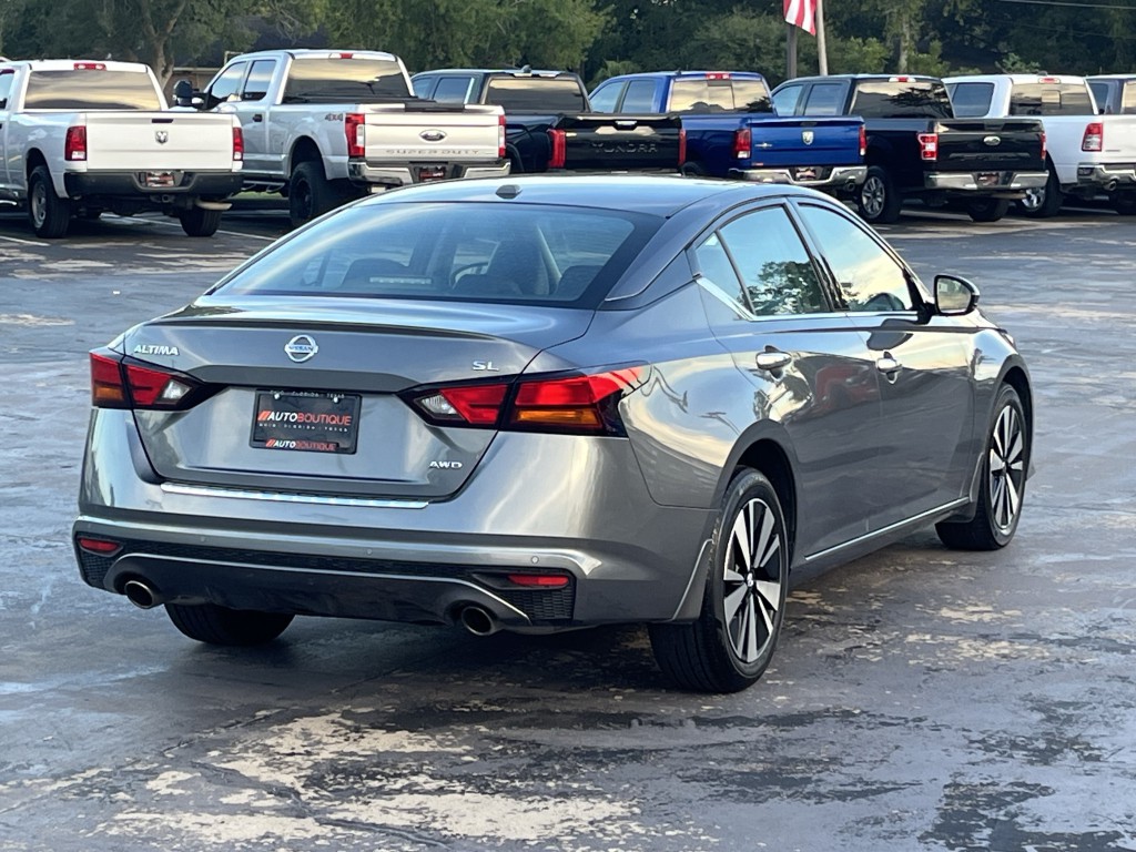 2021 Nissan Altima Image 12