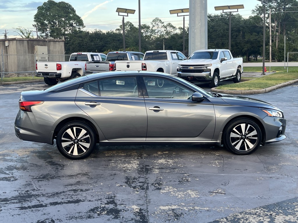 2021 Nissan Altima Image 13