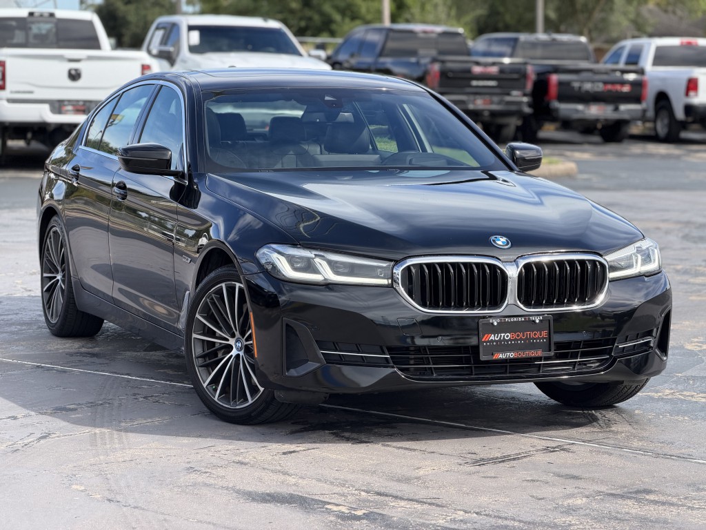 2023 BMW 5 Series Image 3