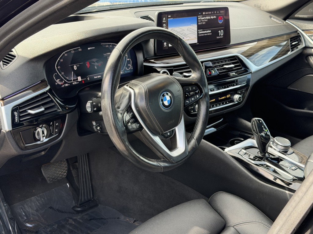 2023 BMW 5 Series Image 23