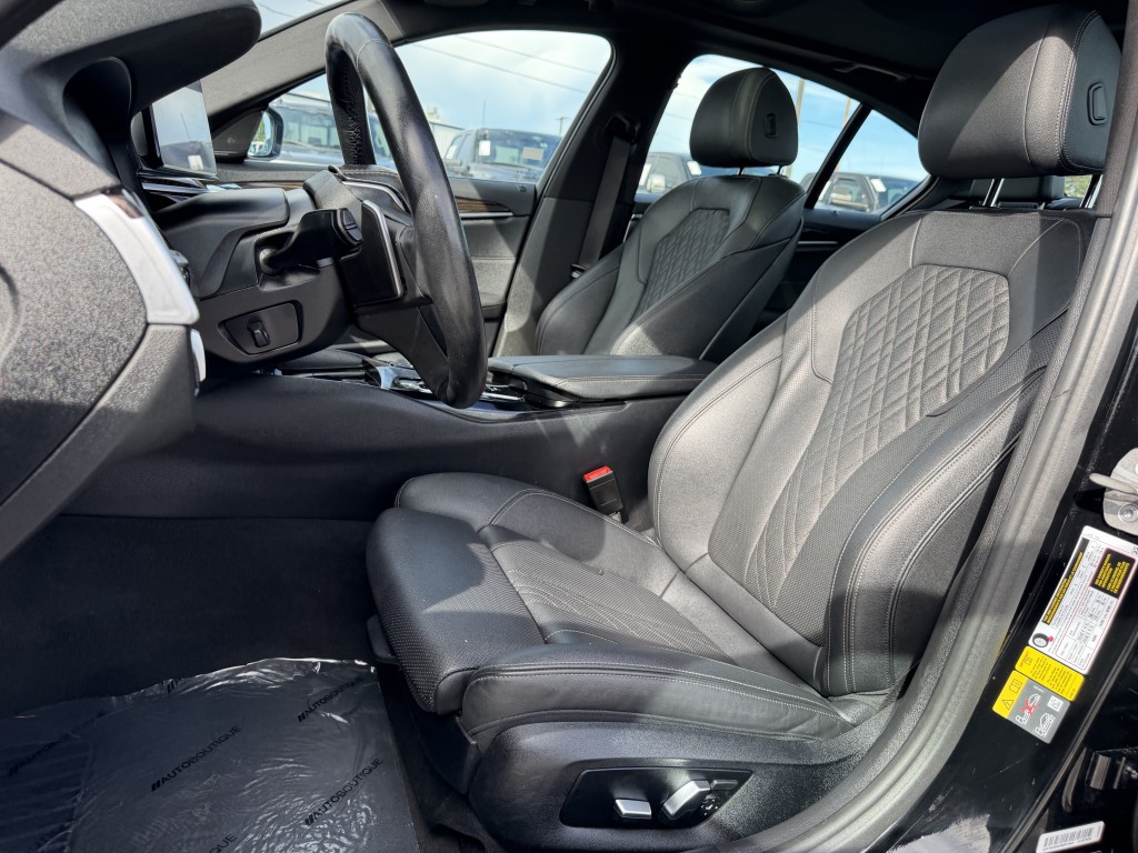2023 BMW 5 Series Image 24