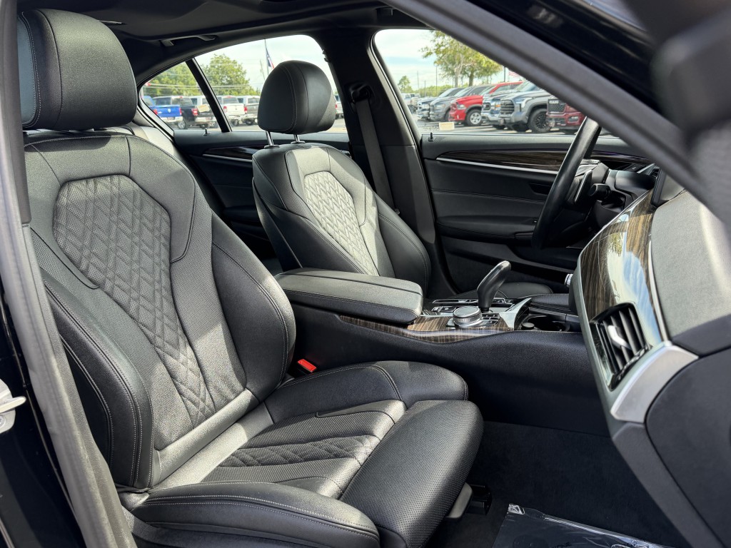 2023 BMW 5 Series Image 26