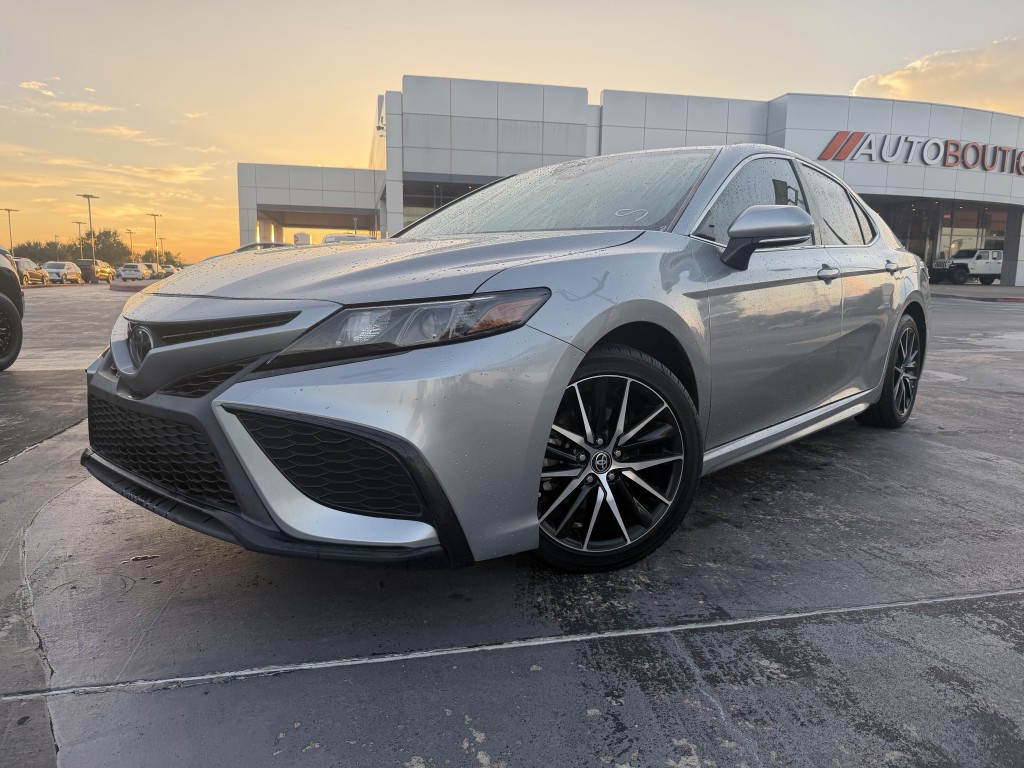 2023 Toyota Camry Image 3