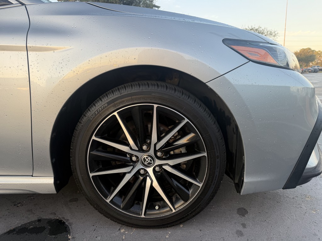 2023 Toyota Camry Image 9