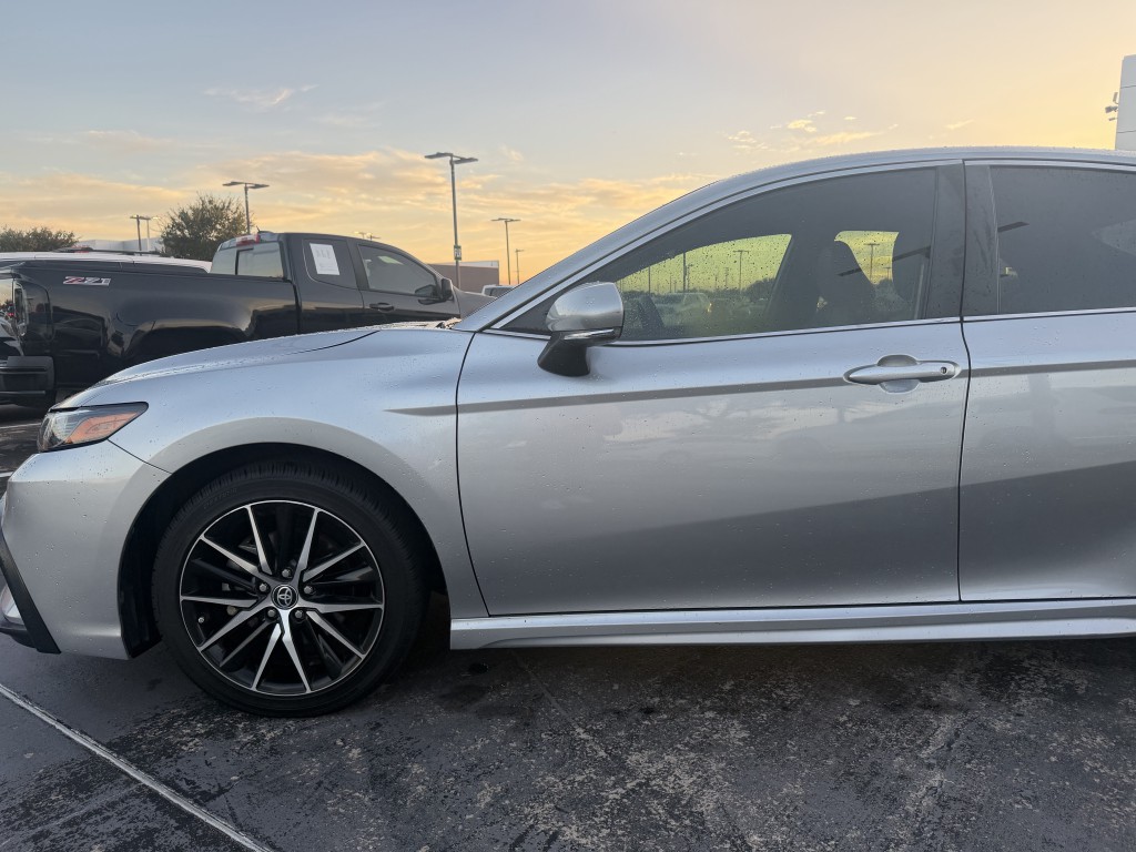 2023 Toyota Camry Image 17