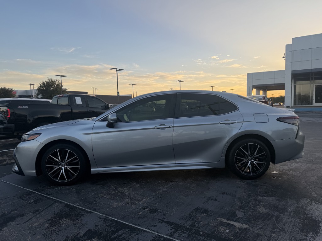 2023 Toyota Camry Image 18