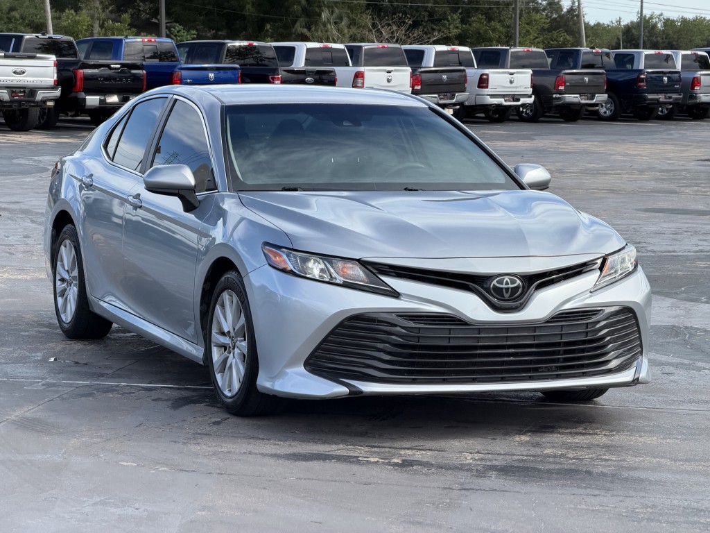 2018 Toyota Camry Image 3