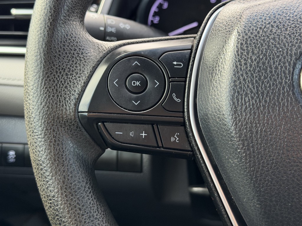 2018 Toyota Camry Image 9