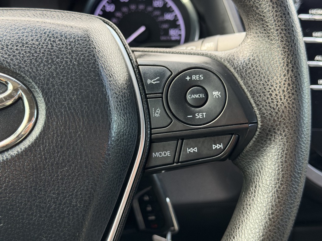 2018 Toyota Camry Image 10