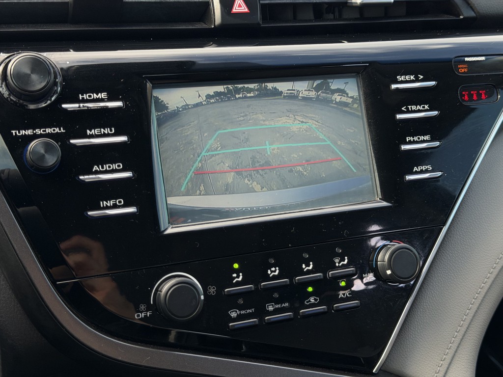 2018 Toyota Camry Image 12