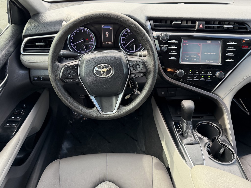 2018 Toyota Camry Image 22