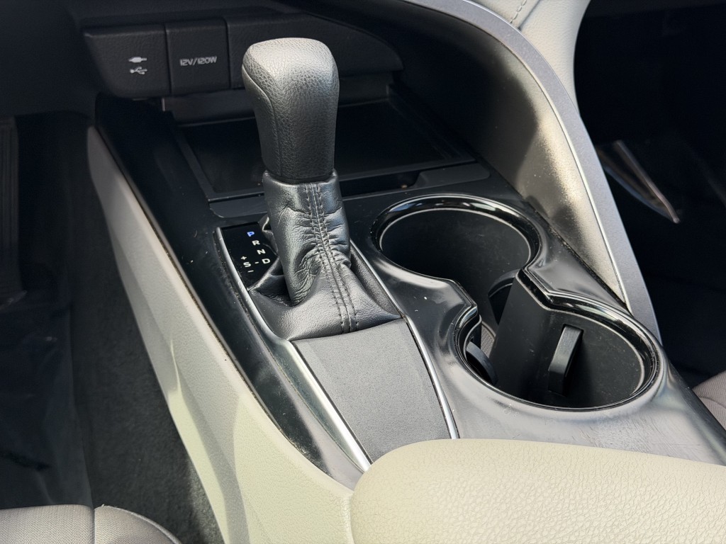 2018 Toyota Camry Image 25