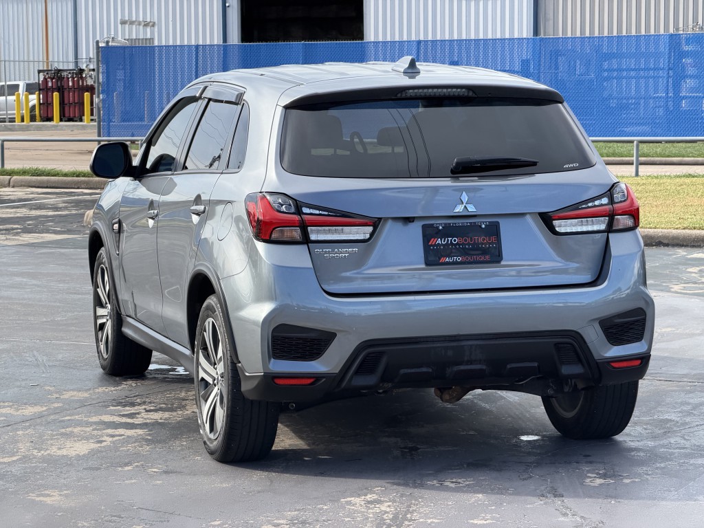2024 Mitsubishi Outlander Image 9
