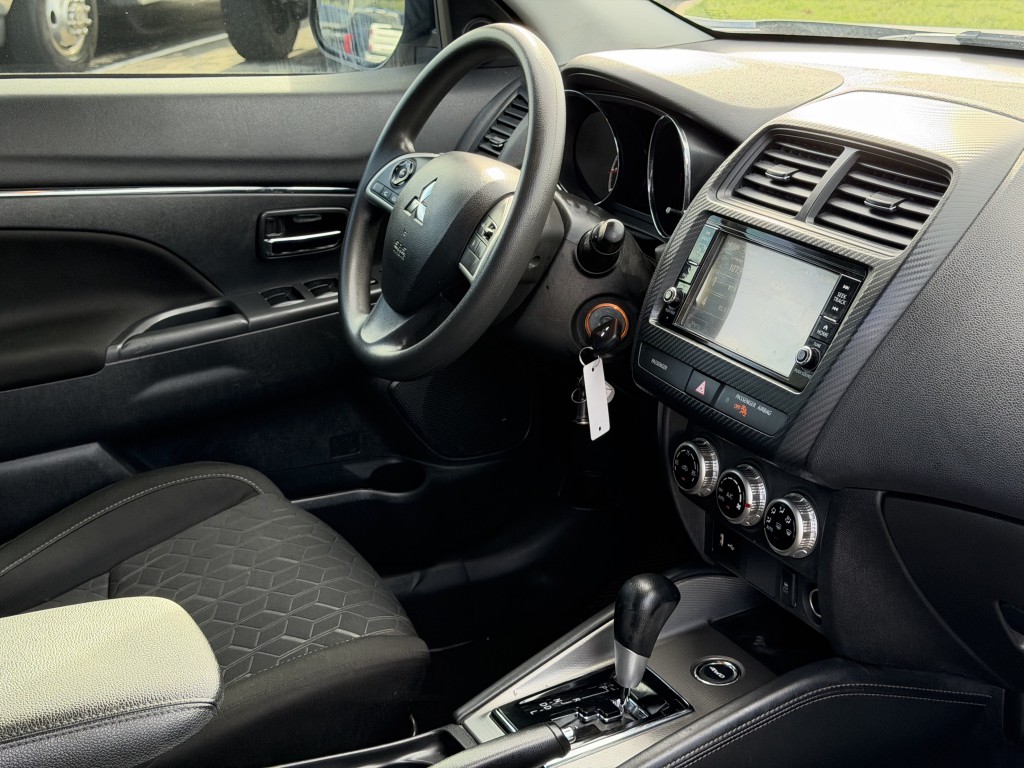 2024 Mitsubishi Outlander Image 12