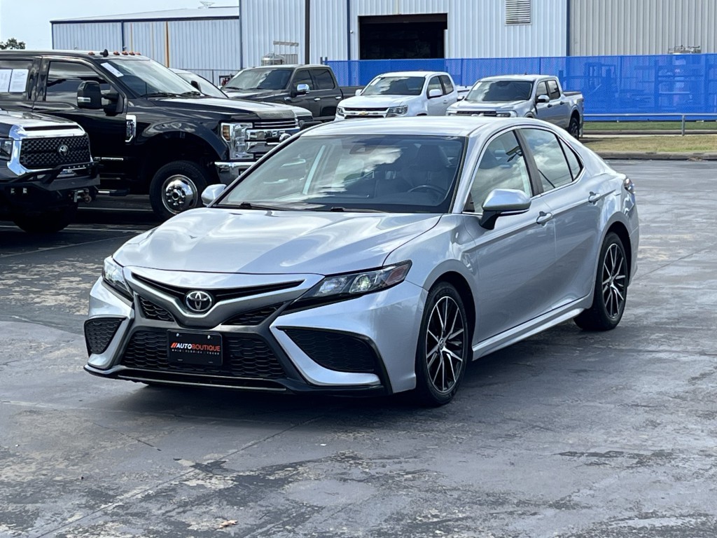 2022 Toyota Camry Image 3