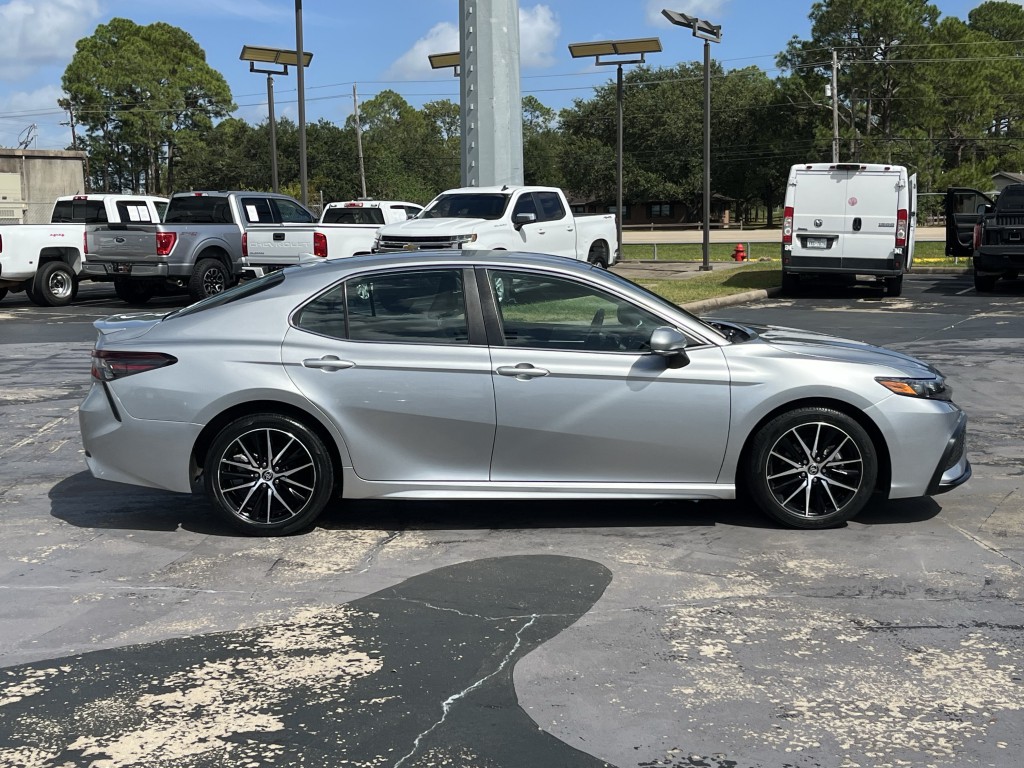 2022 Toyota Camry Image 12