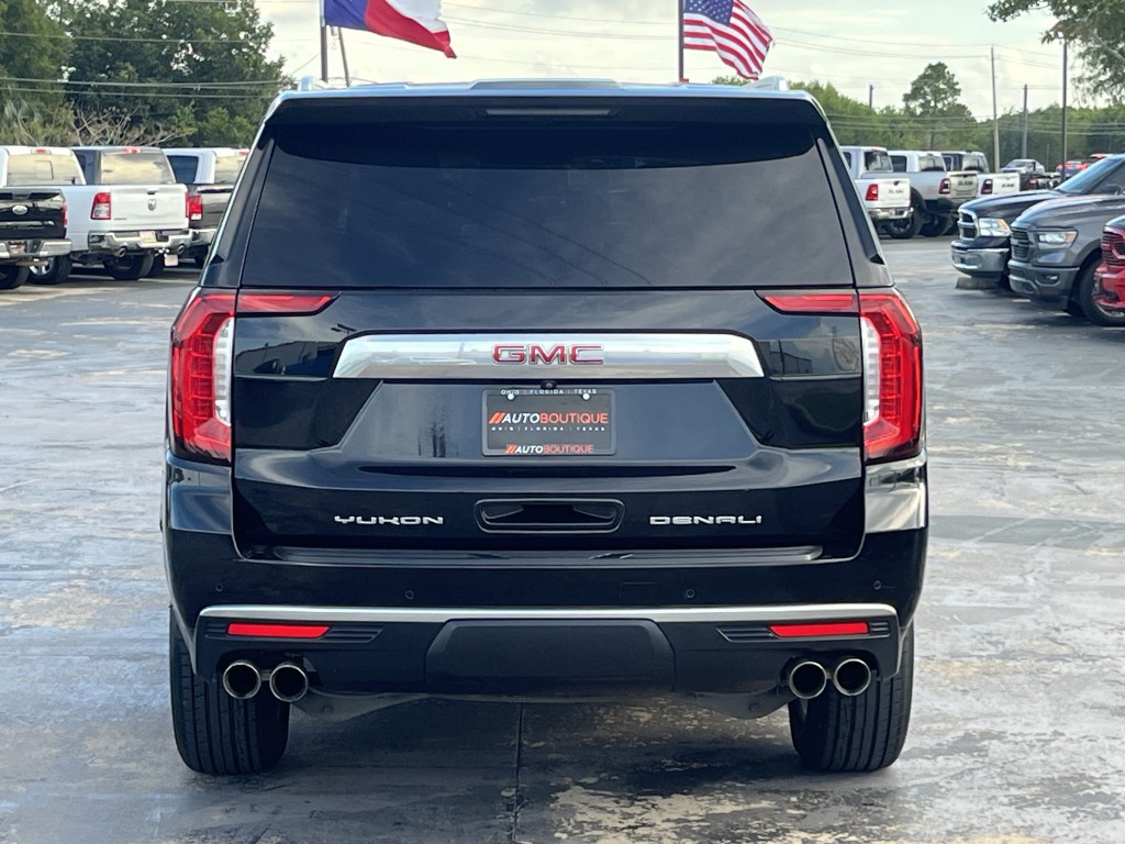 2022 GMC Yukon Image 9