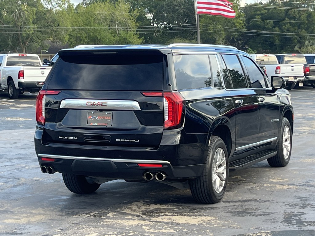 2022 GMC Yukon Image 10
