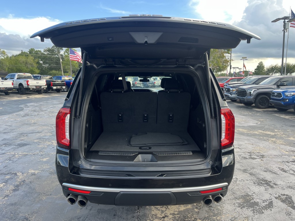 2022 GMC Yukon Image 13