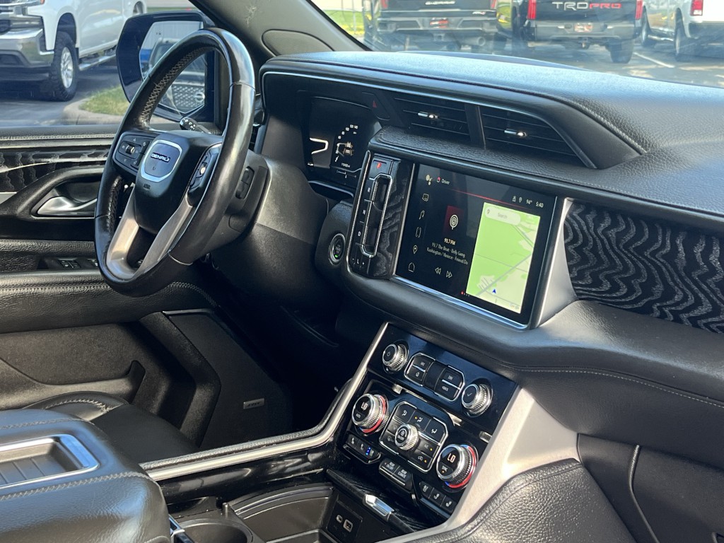 2022 GMC Yukon Image 18