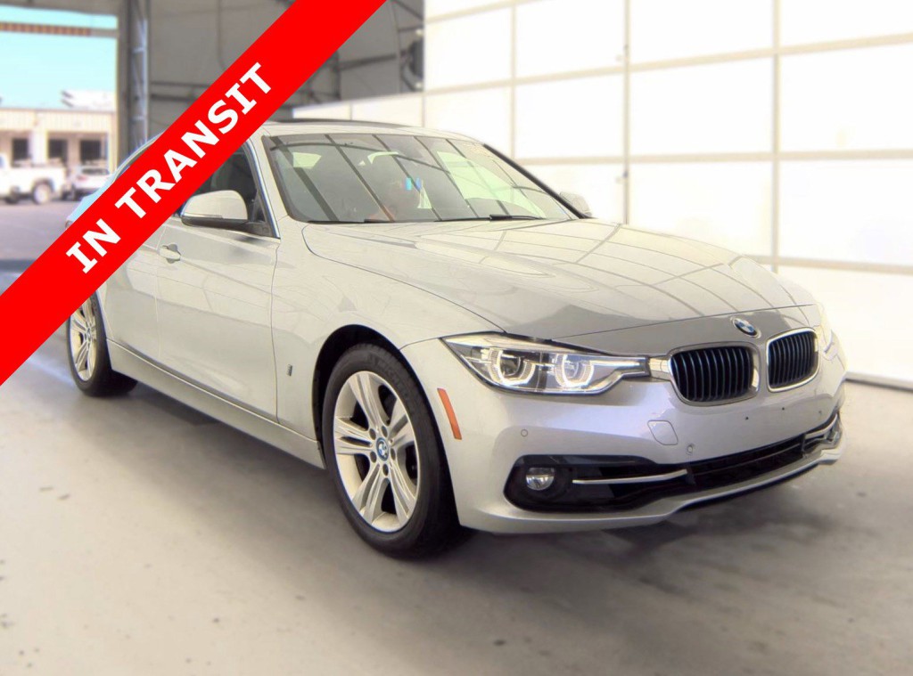 2017 BMW 3 Series Image 5