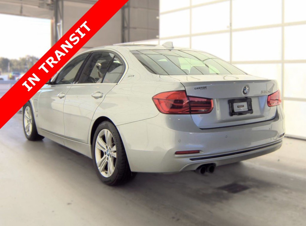 2017 BMW 3 Series Image 6