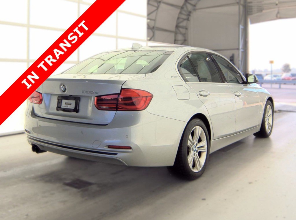 2017 BMW 3 Series Image 7