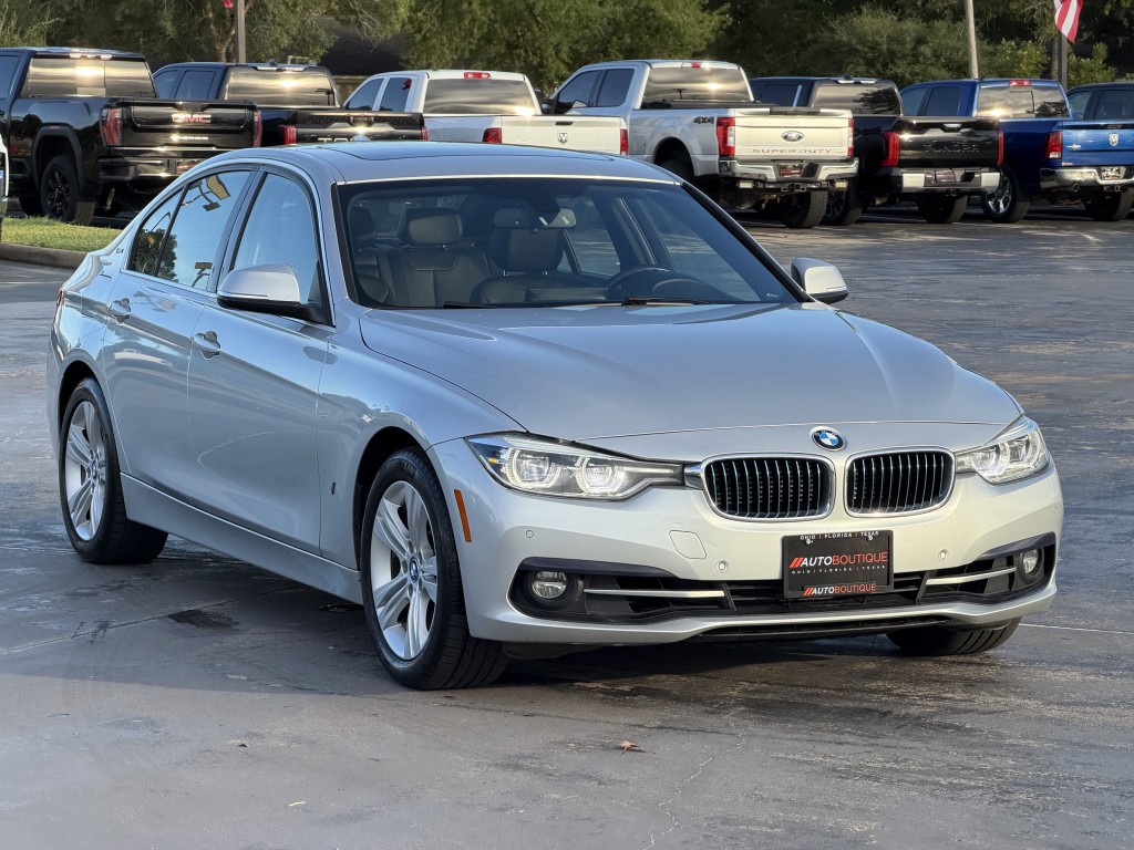2017 BMW 3 Series Image 3
