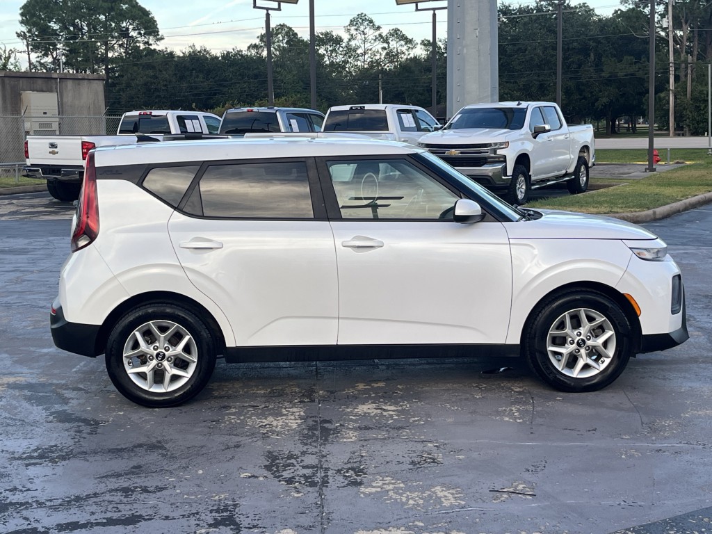2021 Kia Soul Image 12