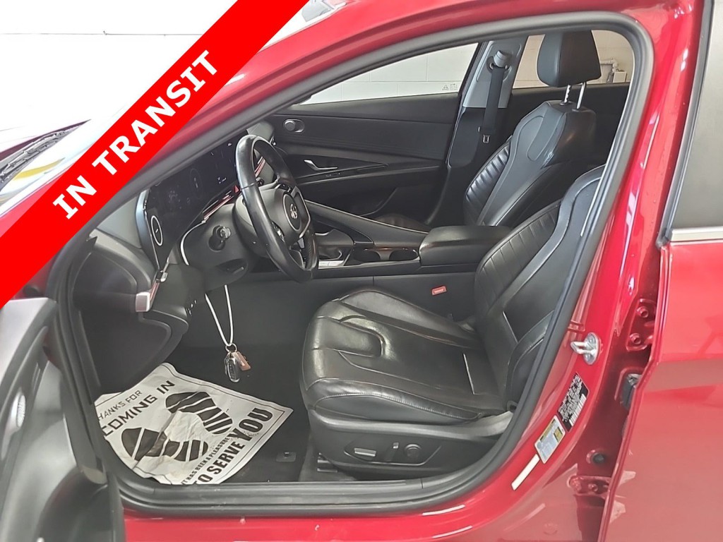 2022 Hyundai Elantra Image 8