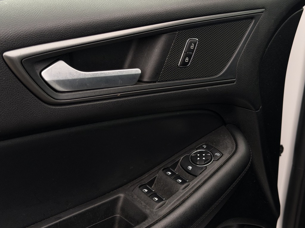 2023 Ford Edge Image 11