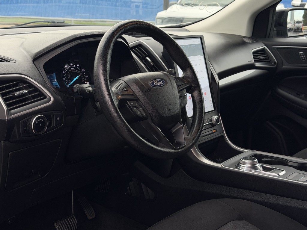 2023 Ford Edge Image 16