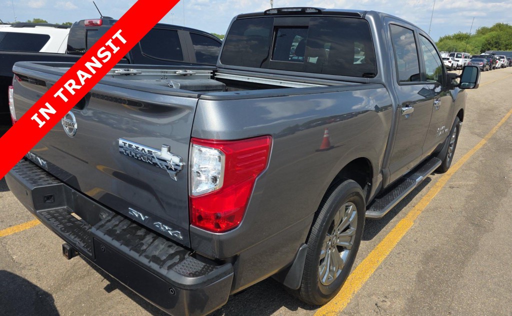 2019 Nissan Titan Image 5