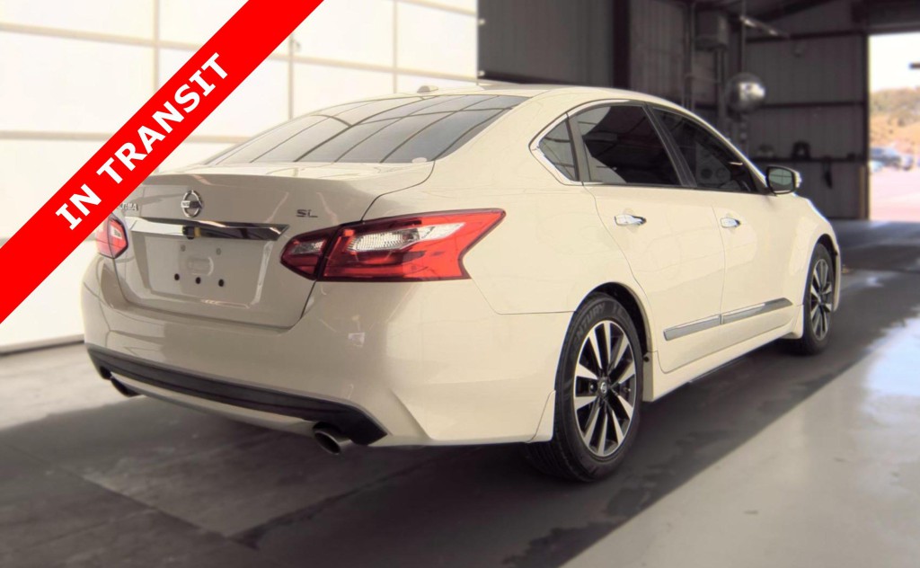 2017 Nissan Altima Image 5