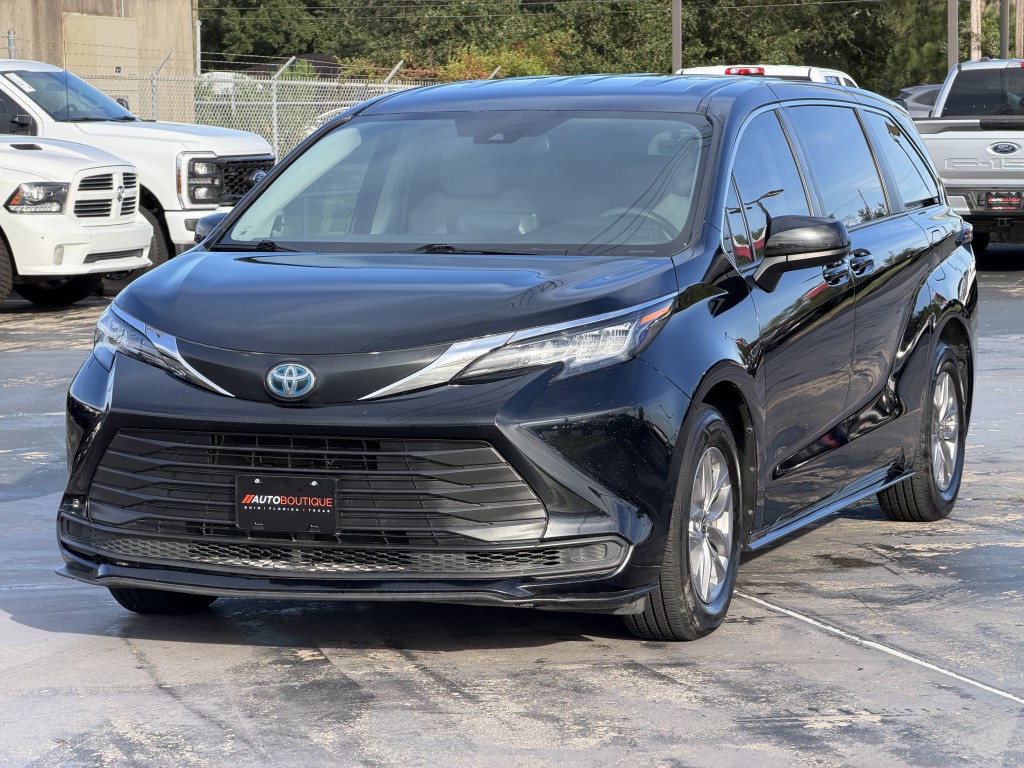 2022 Toyota Sienna Image 6