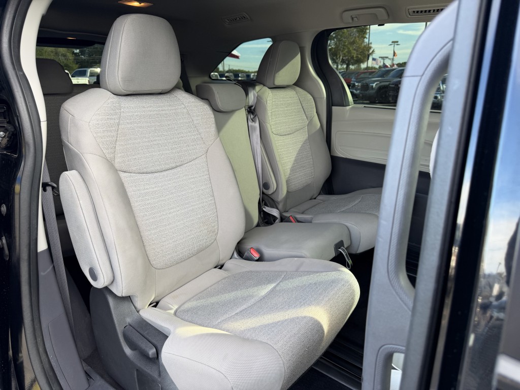 2022 Toyota Sienna Image 27