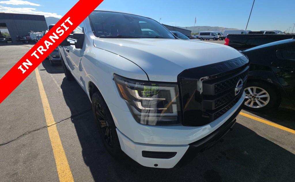 2023 Nissan Titan Image 5