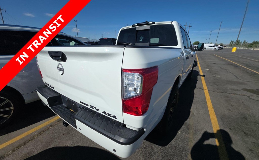 2023 Nissan Titan Image 6