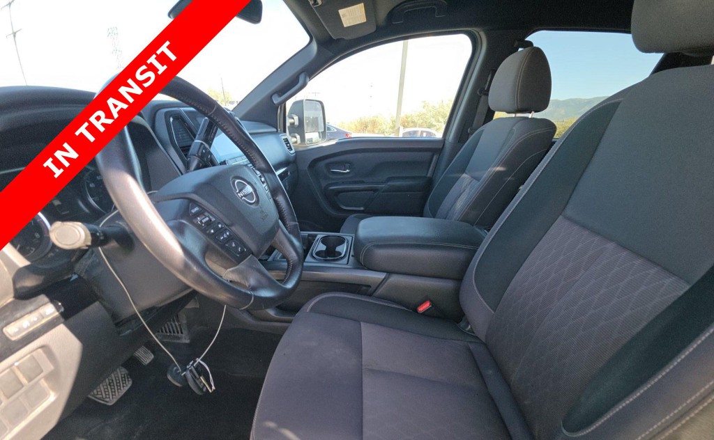 2023 Nissan Titan Image 7