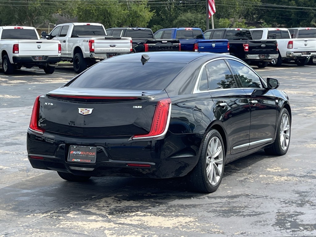 2018 Cadillac XTS Image 10