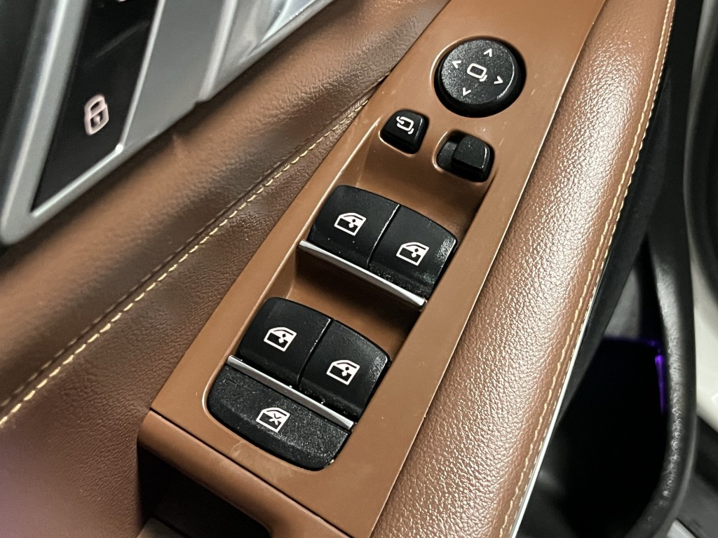 2020 BMW X5 Image 26