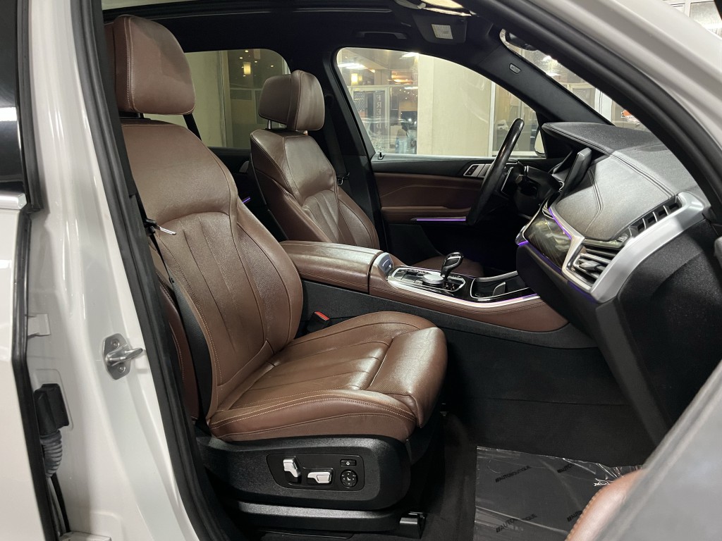 2020 BMW X5 Image 30