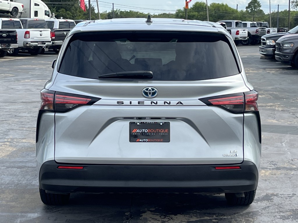 2022 Toyota Sienna Image 9