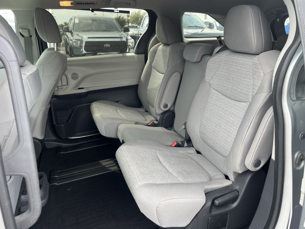 2022 Toyota Sienna Image 28