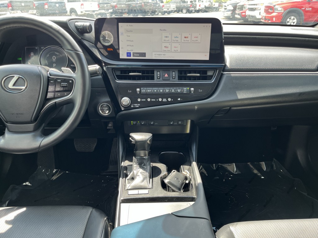 2023 Lexus ES Image 24