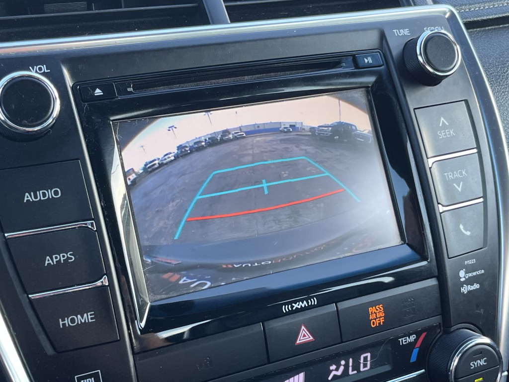 2017 Toyota Camry Image 7